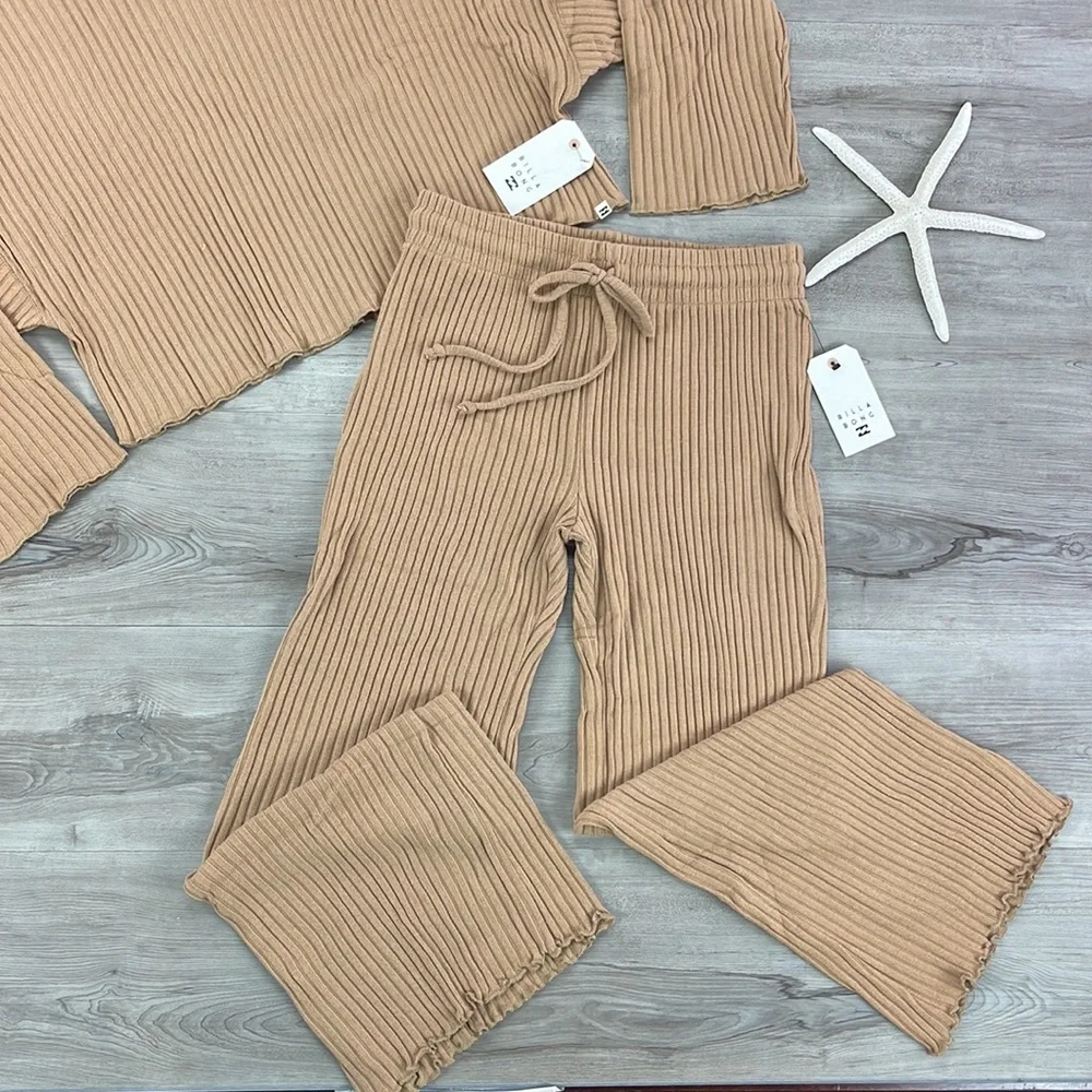 🔆BILLABONG🔆 KEEP LOUNGIN TOP
KEEP LOUNGIN PANT SET - Picture 7 of 14